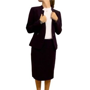 TAHARI dark purple blazer & pencil skirt
